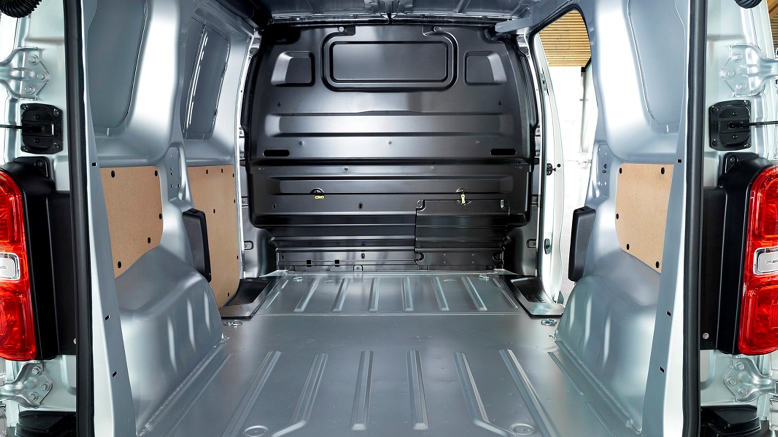 Toyota Proace 2016 Lastrum 1140X600