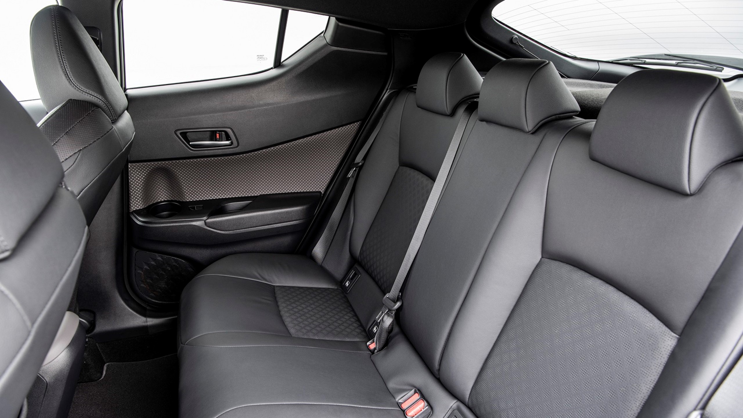 2020 Toyota C Hr Int 1 1600X900