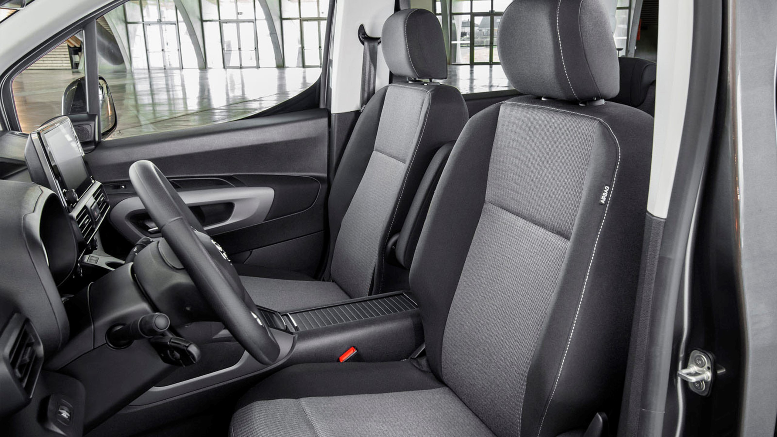 Toyota Proace City Verso Saeder Foran 1600X900