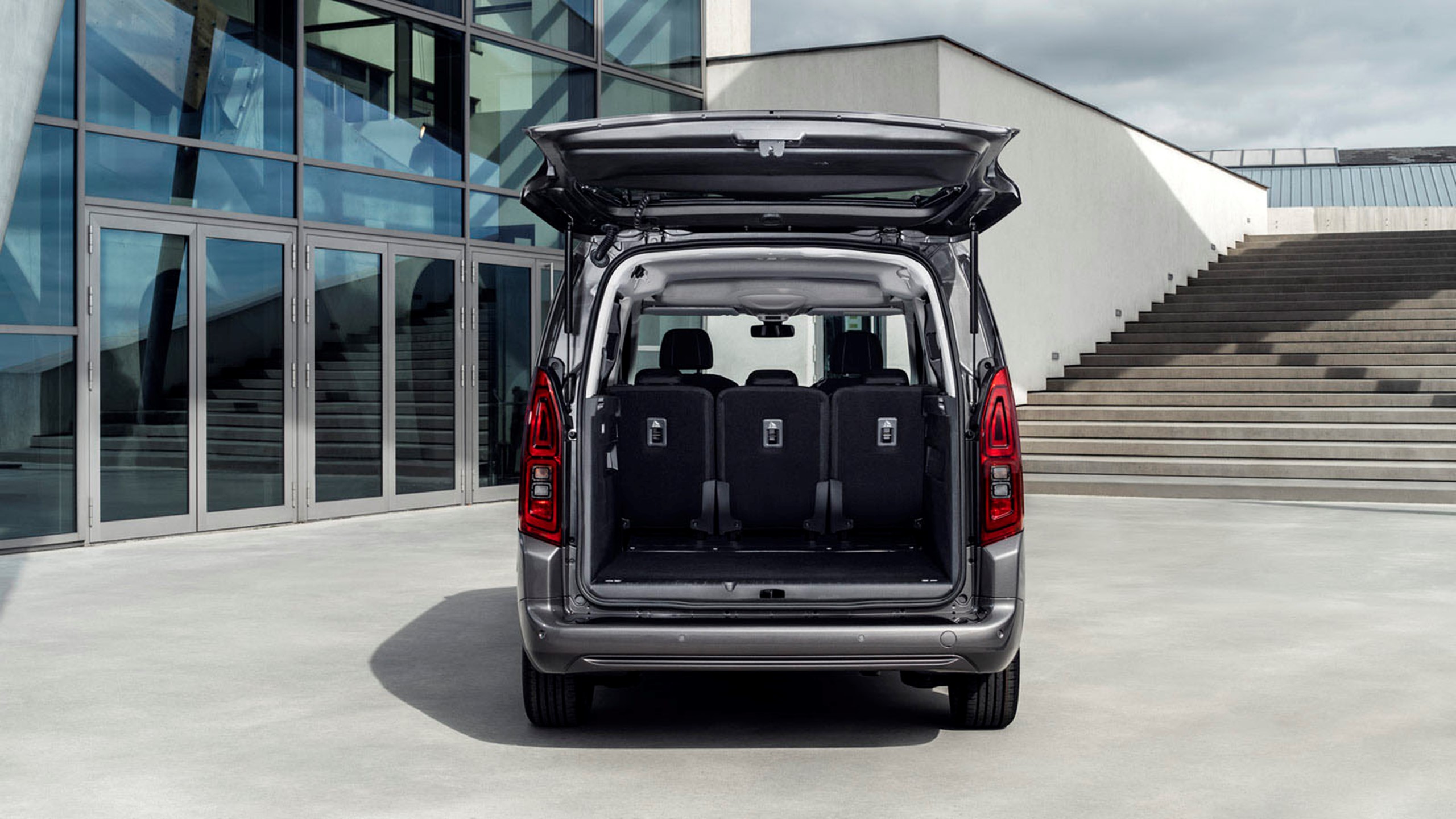 Toyota Proace City Verso Saeder Oppe Bag 1600X900