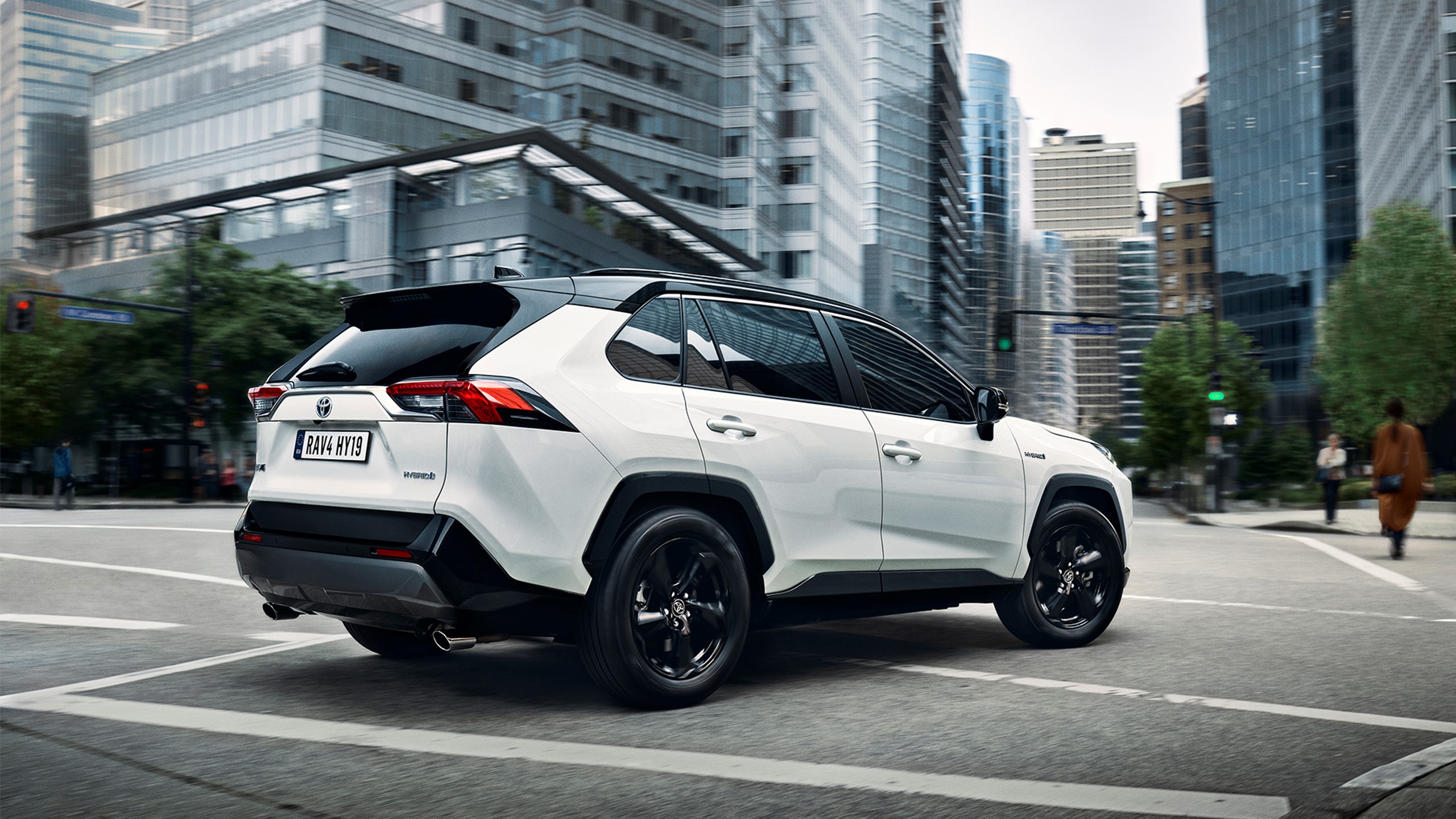 2020 Rav4 Ny Bybillede Bagfra Dag 1900X1069