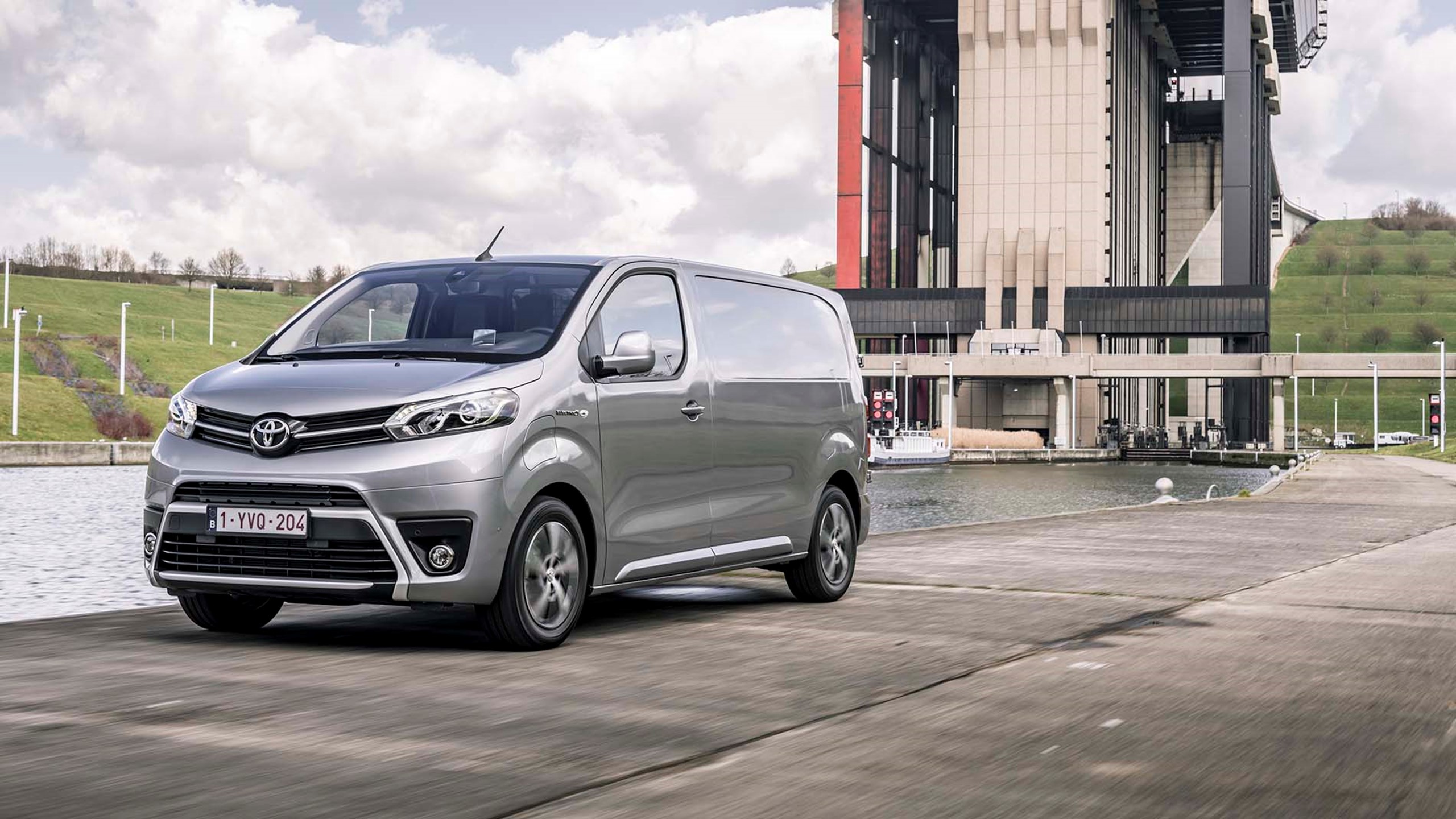Toyota Proace Electric Front Vandvaerk 1900X1069