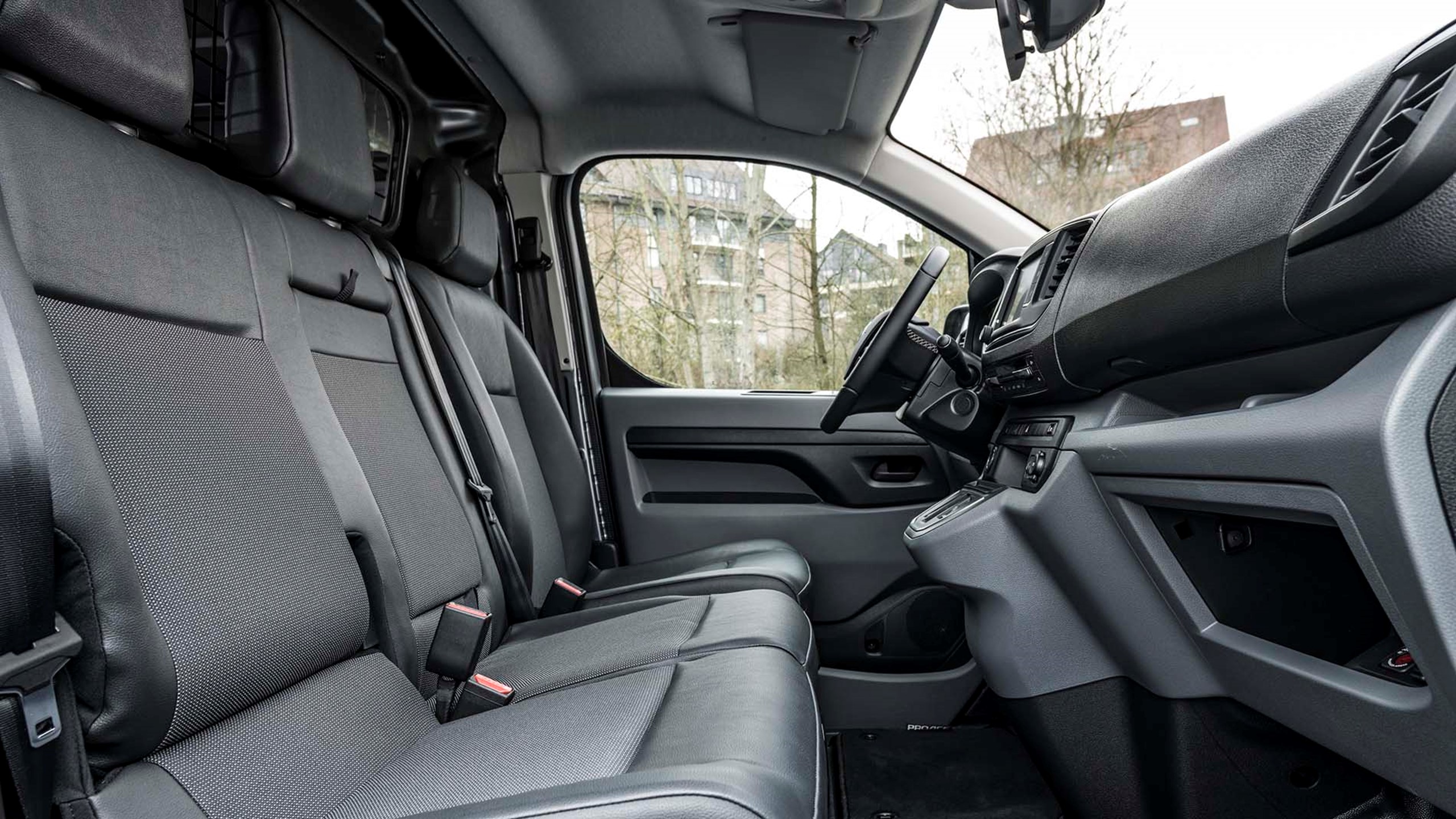 Toyota Proace Electric Interior Saeder 1900X1069