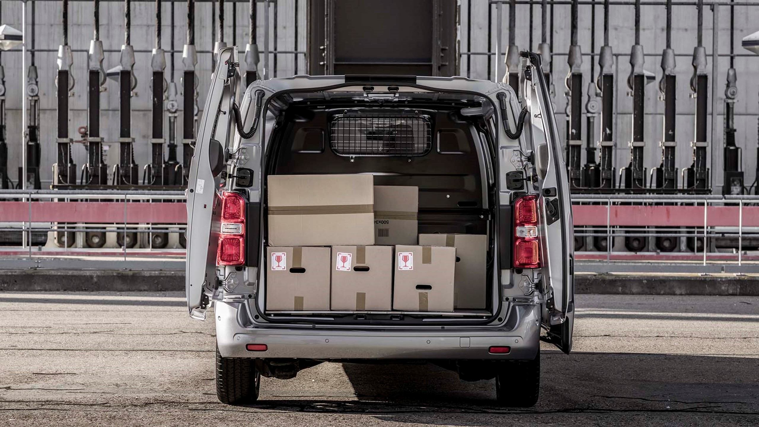 Toyota Proace Electric Split Doere Bag 1900X10691