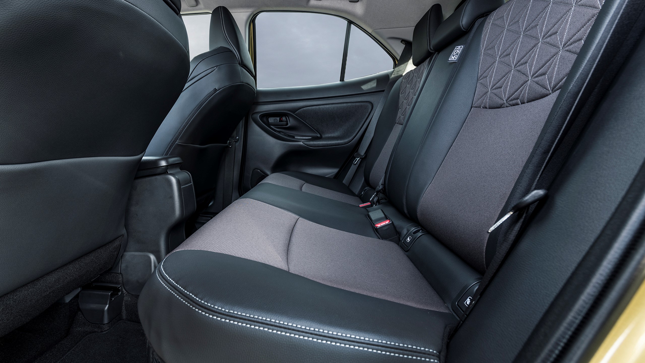 Yaris Cross Elegant Dpl 2021 Detail 010 2