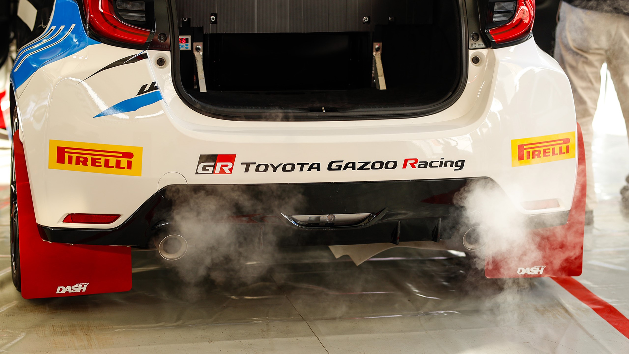 Toyota Tester Ny Brintbil I Europa Galleri 1900X1069 2